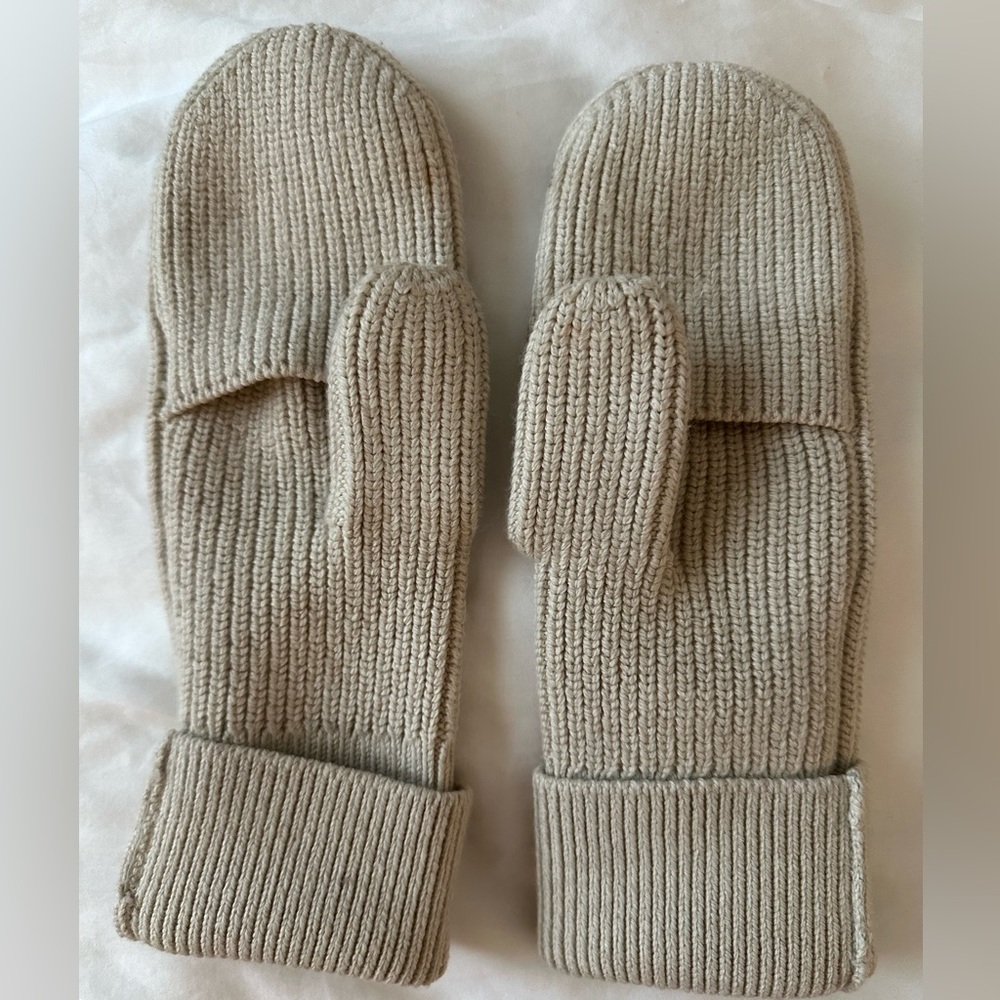 Lululemon Ribbed Merino Wool-blend Knit Mitten